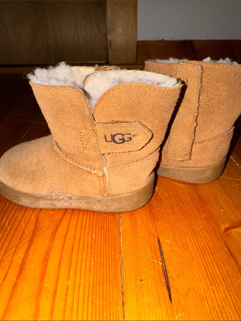 Kids sheepskin boots